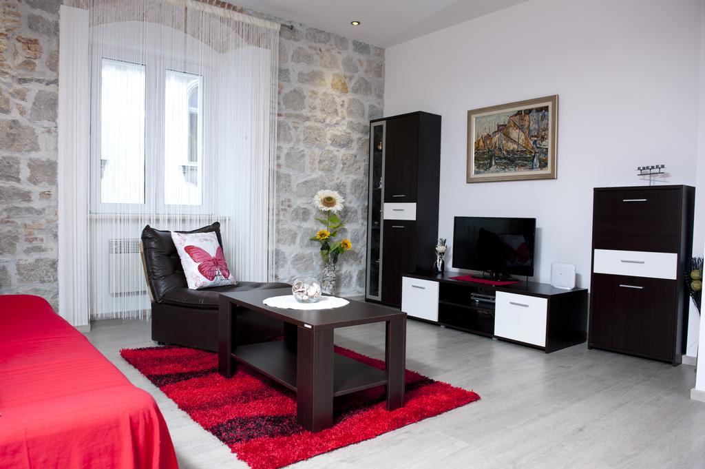 Apartman U Srcu Grada - Ilicev Prolaz Сплит Экстерьер фото